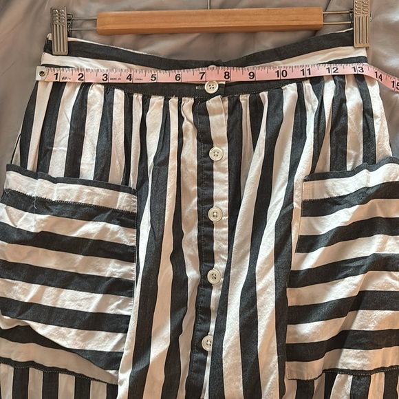 Who What Wear A Line Midi Skirt in Gray and White Strip Size 4 - Picture 5 of 5